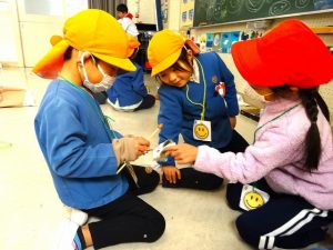 青木小１年生との交流会（年長組）