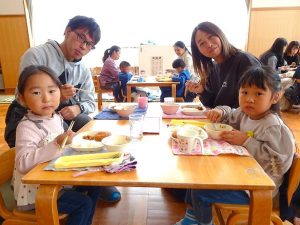 給食試食会（年中組）